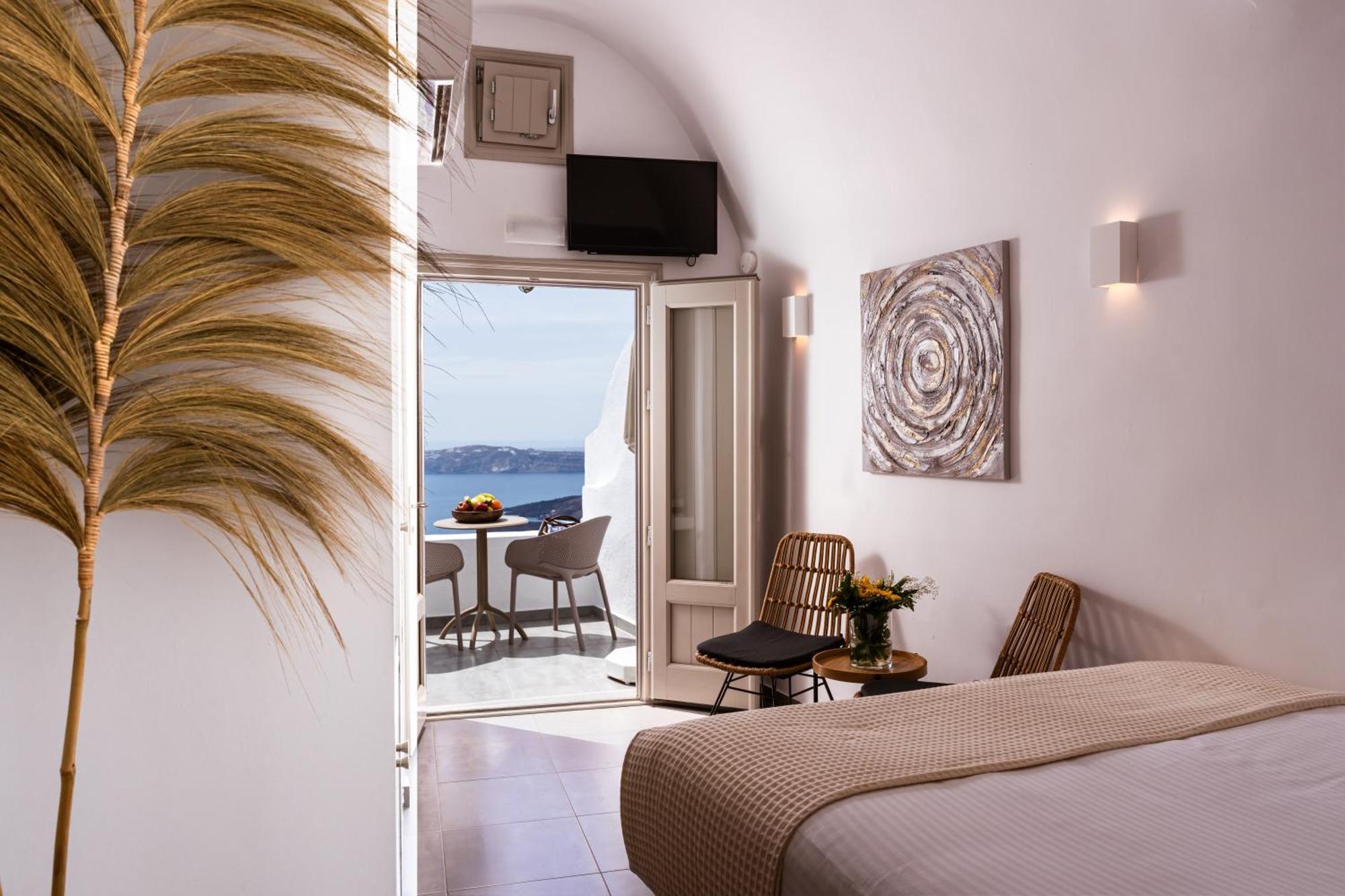 Standard Double Room Caldera View