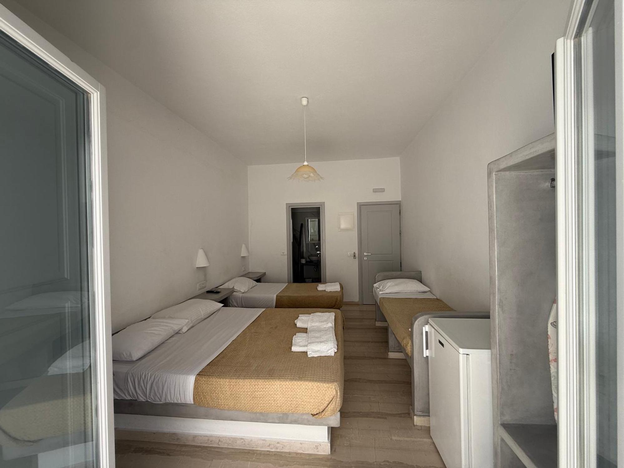 Economy Quadruple Room,1664652242:JPEG