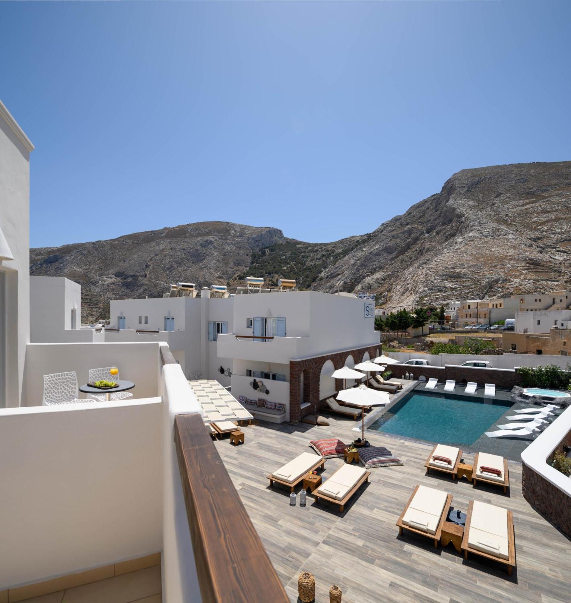 Superior Room Pool View