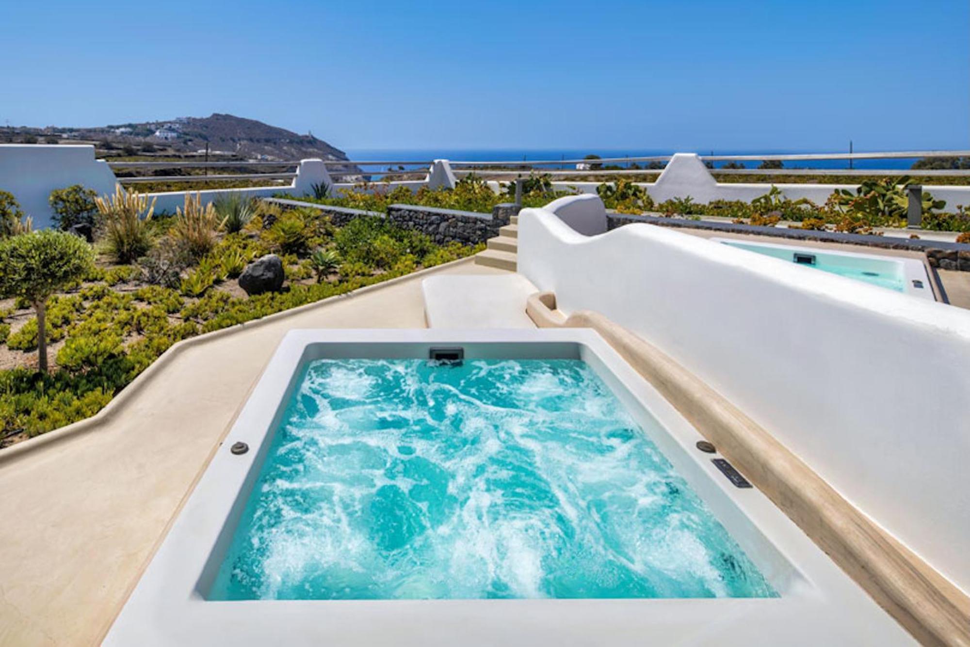 Sunset Superior Suite with Outdoor Jetted Tub