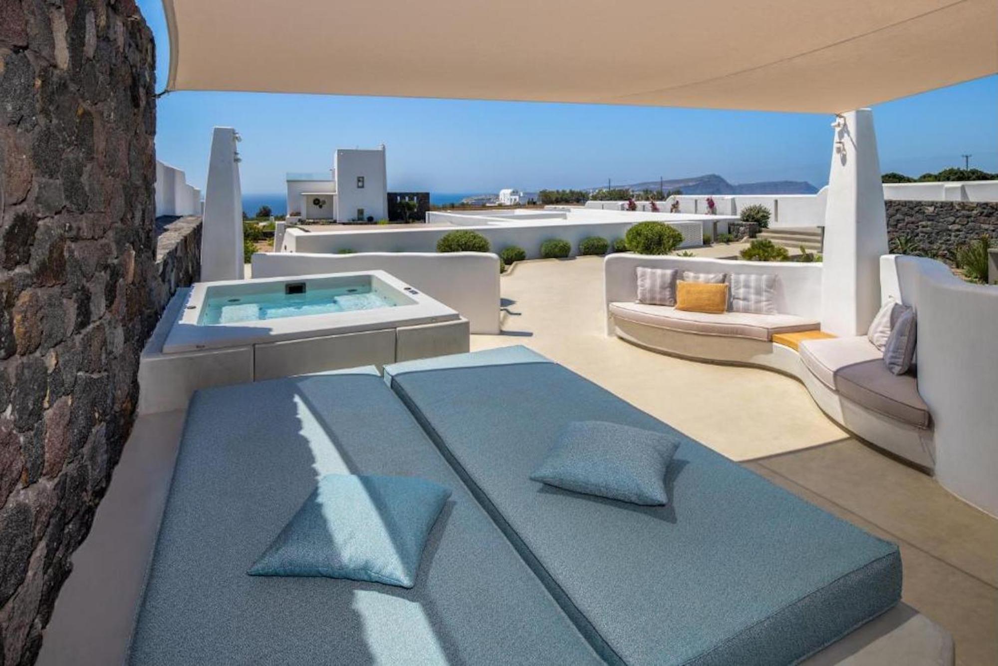 Executive Two Bedroom Suite with Outdoor Jetted Tub