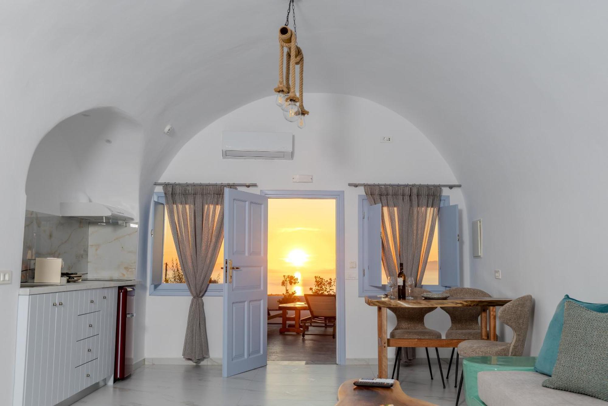 Imperial Cave Villa Heated & Jetted Plunge Pool Sea & Sunset View