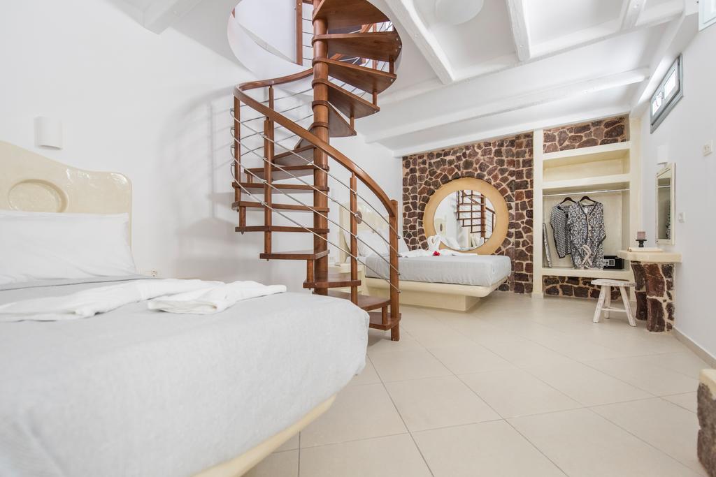 Four-Bedroom Villa with Private Pool - Anafi