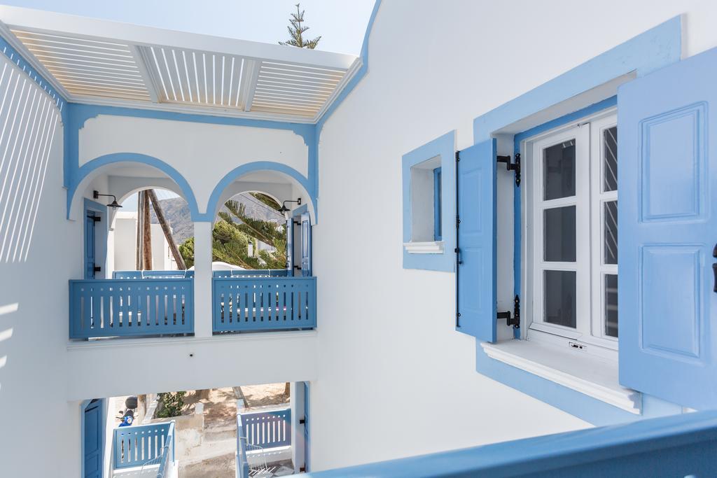 Traditional Apartment by Cocomat