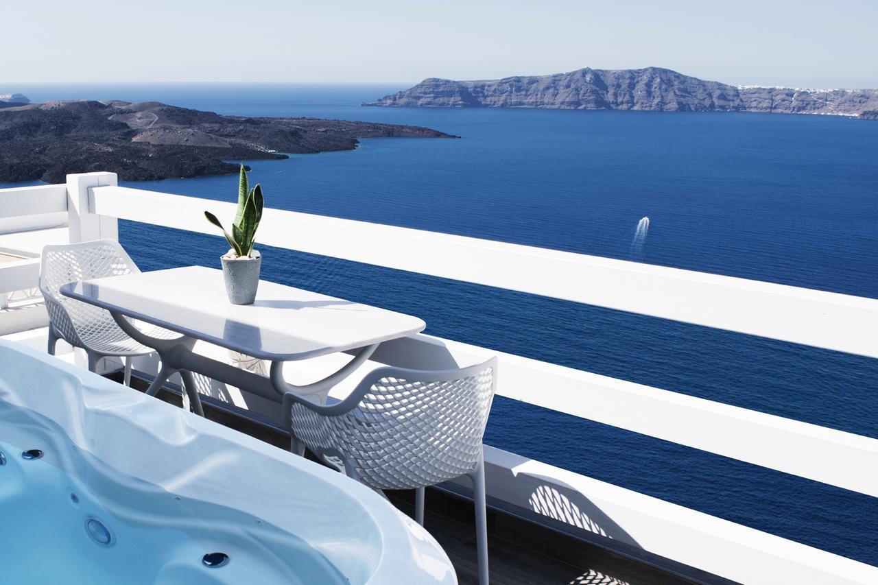 Honeymoon Suite with outdoor Tub and Volcano View,398418720:JPEG