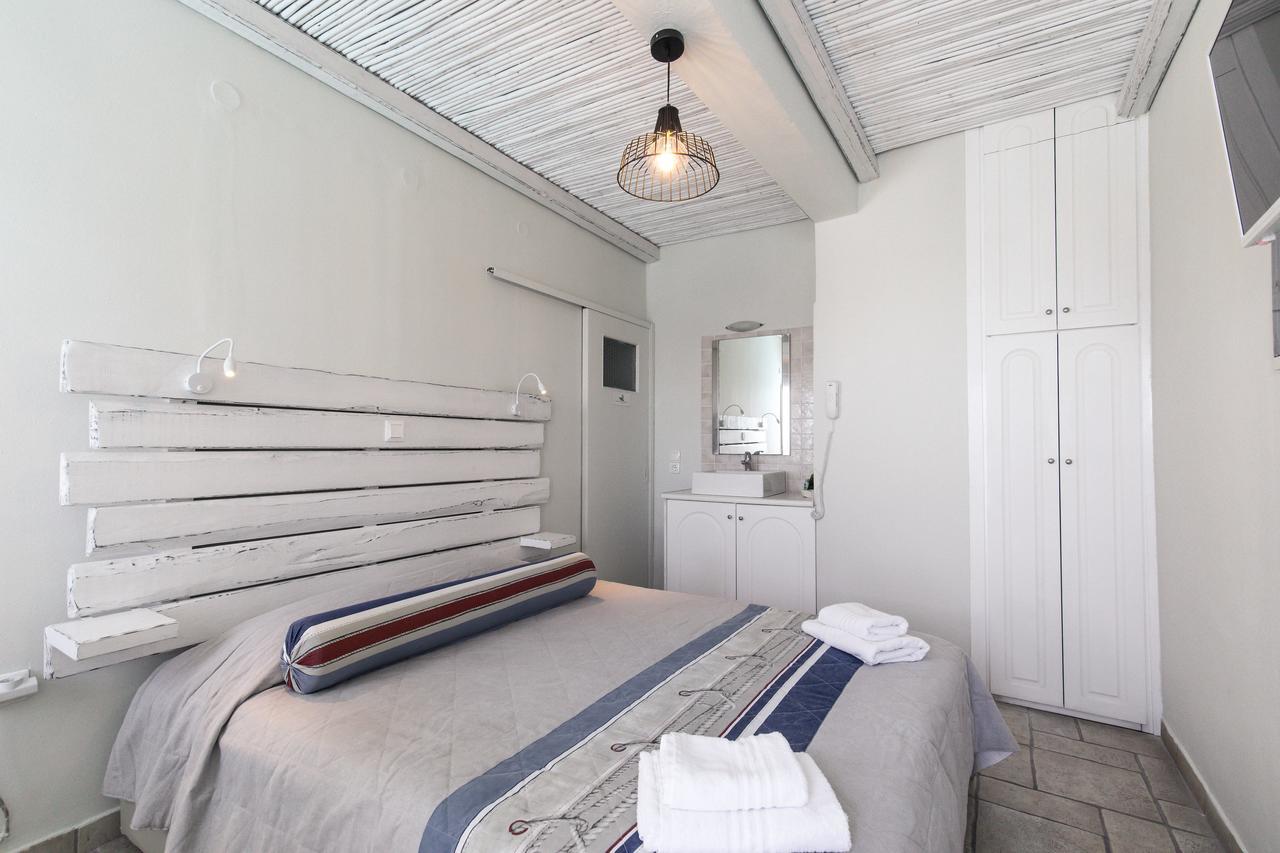 Superior King Suite with Caldera View