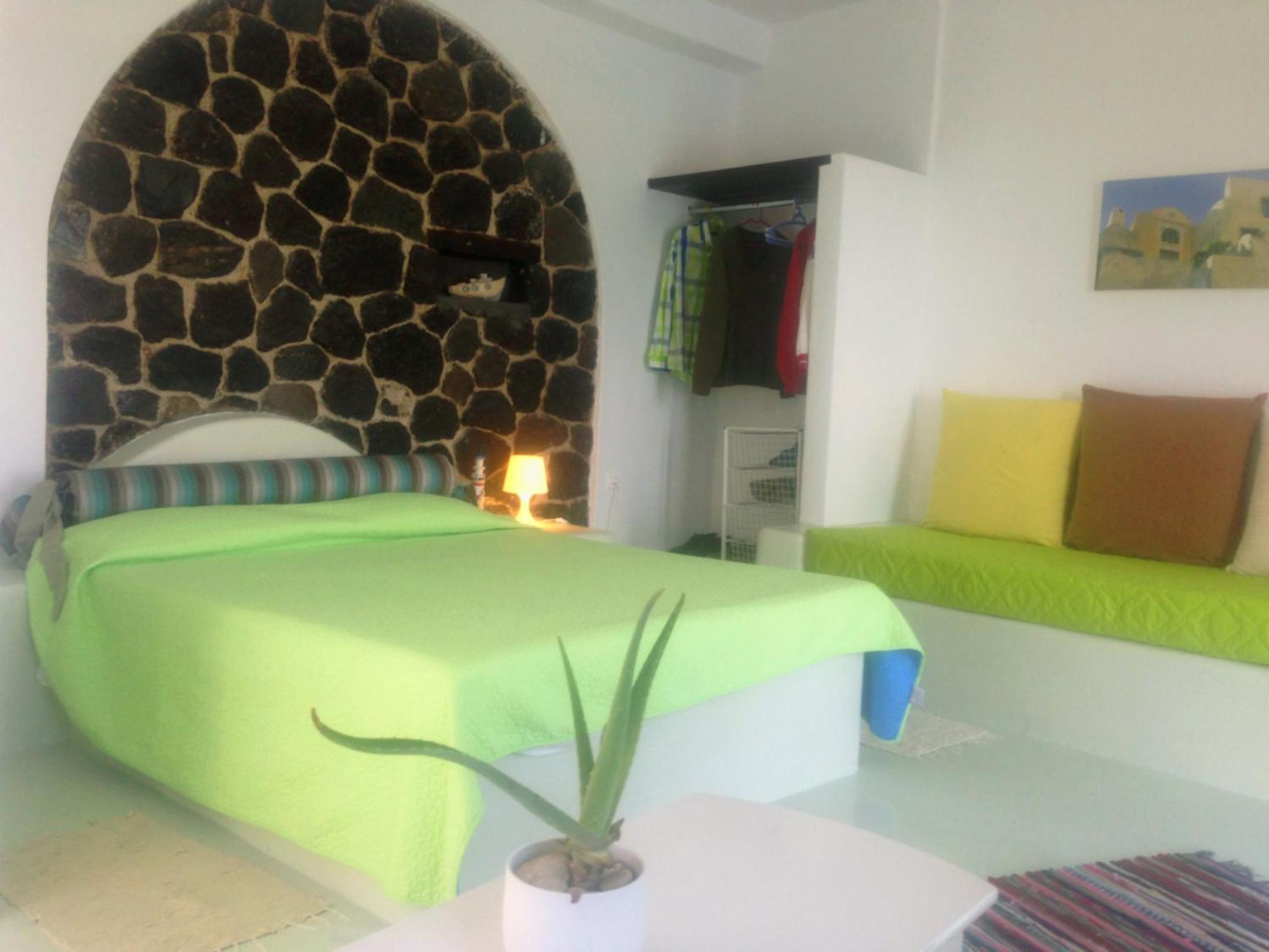 Thea Apartment with Pool & Sea View,699885439:JPEG