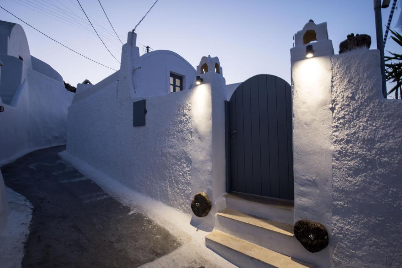 Traditional House (2 Adults),717595138:JPEG