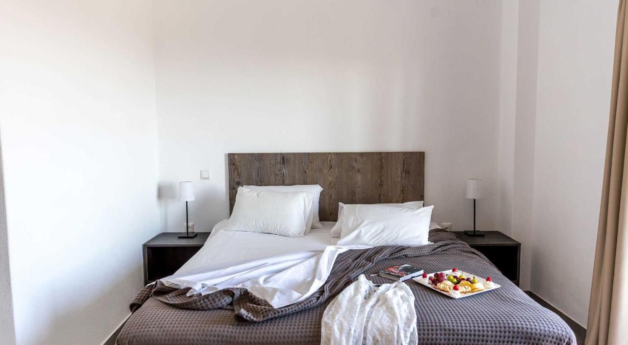 Double or Twin Room with Pool View,790499559:JPEG