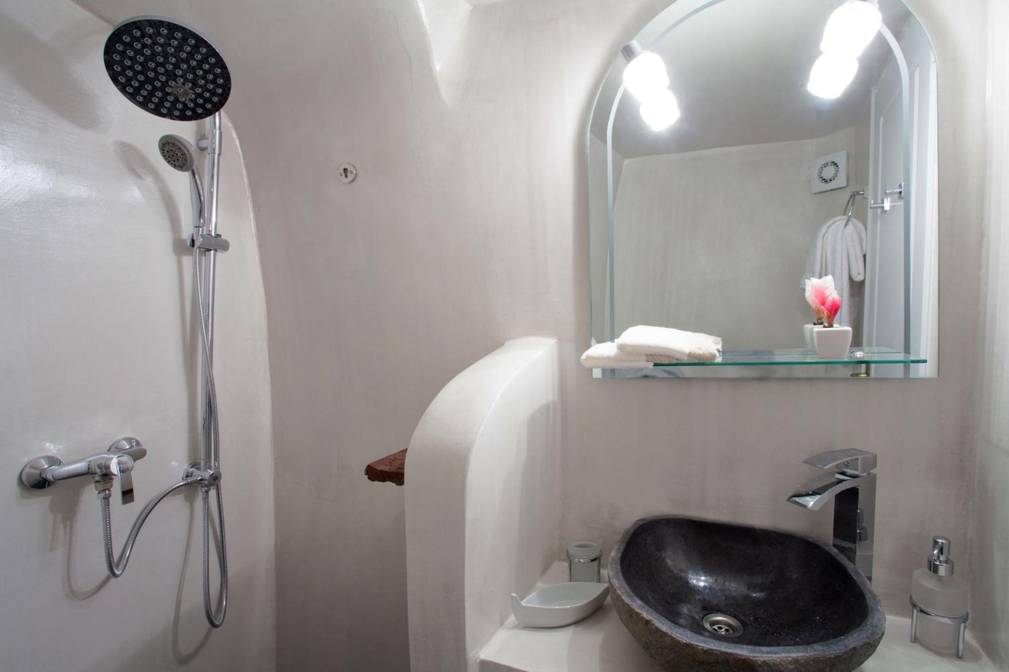 Silver Olive Luxury Cave House