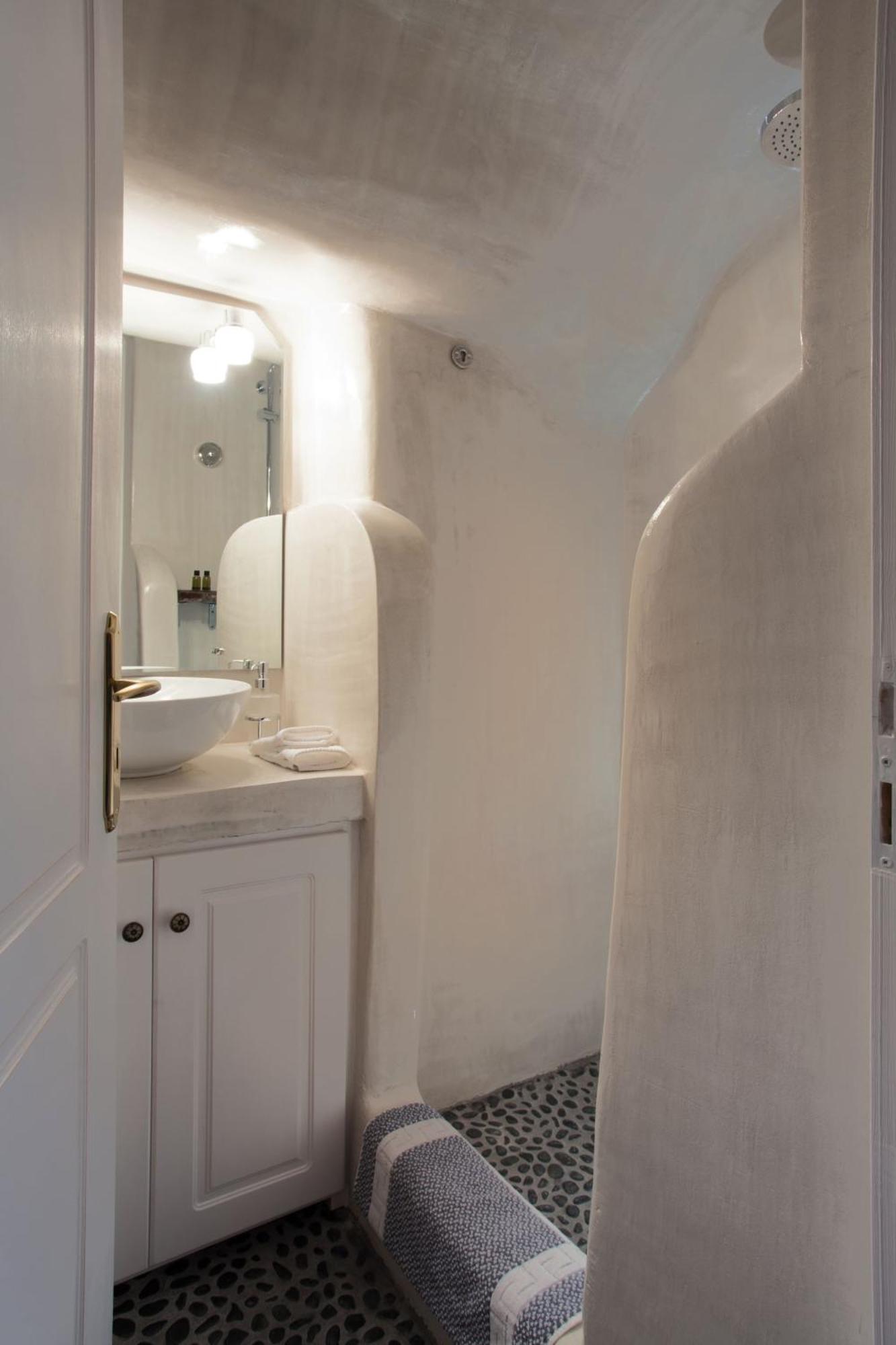Gold Olive Luxury Cave House