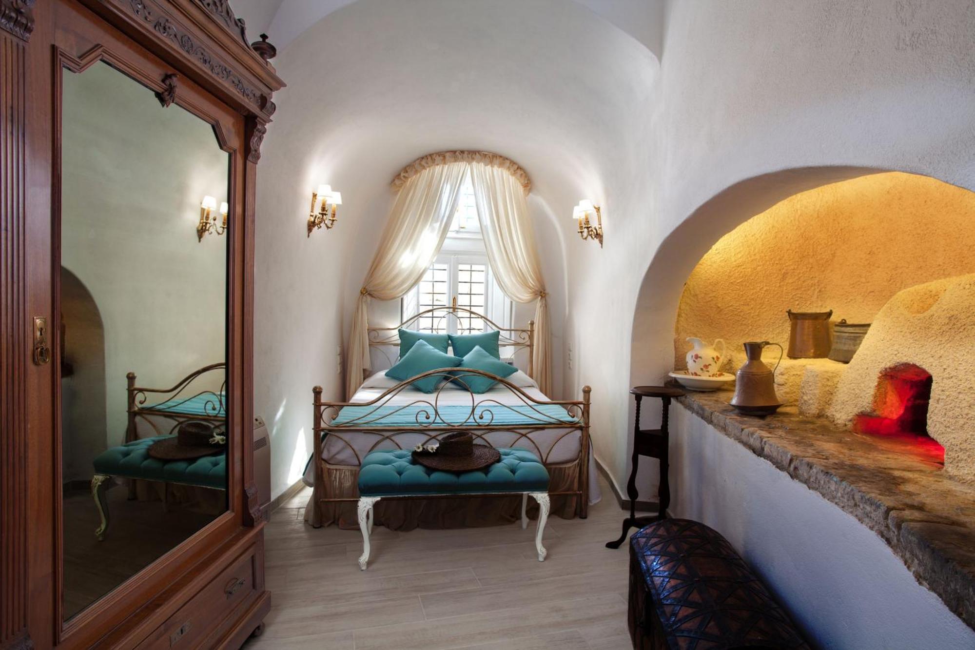 Gold Olive Luxury Cave House