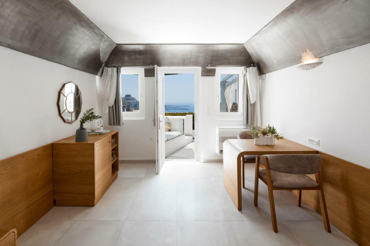 Triple Room Caldera View