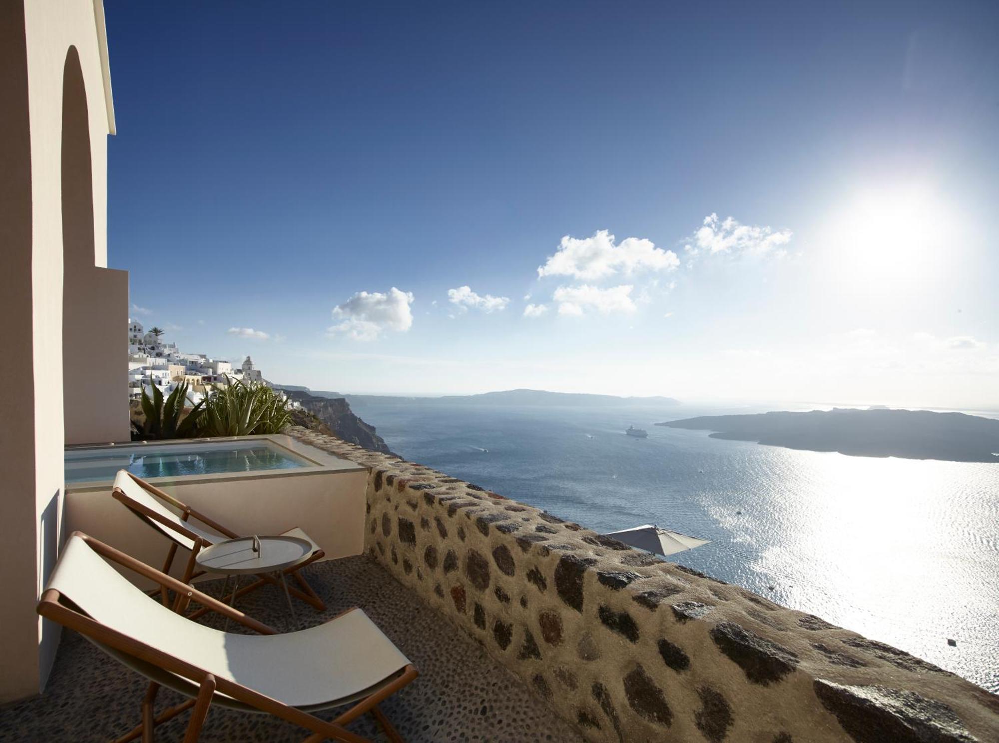 Aqua Suite Private Plunge Pool Caldera View
