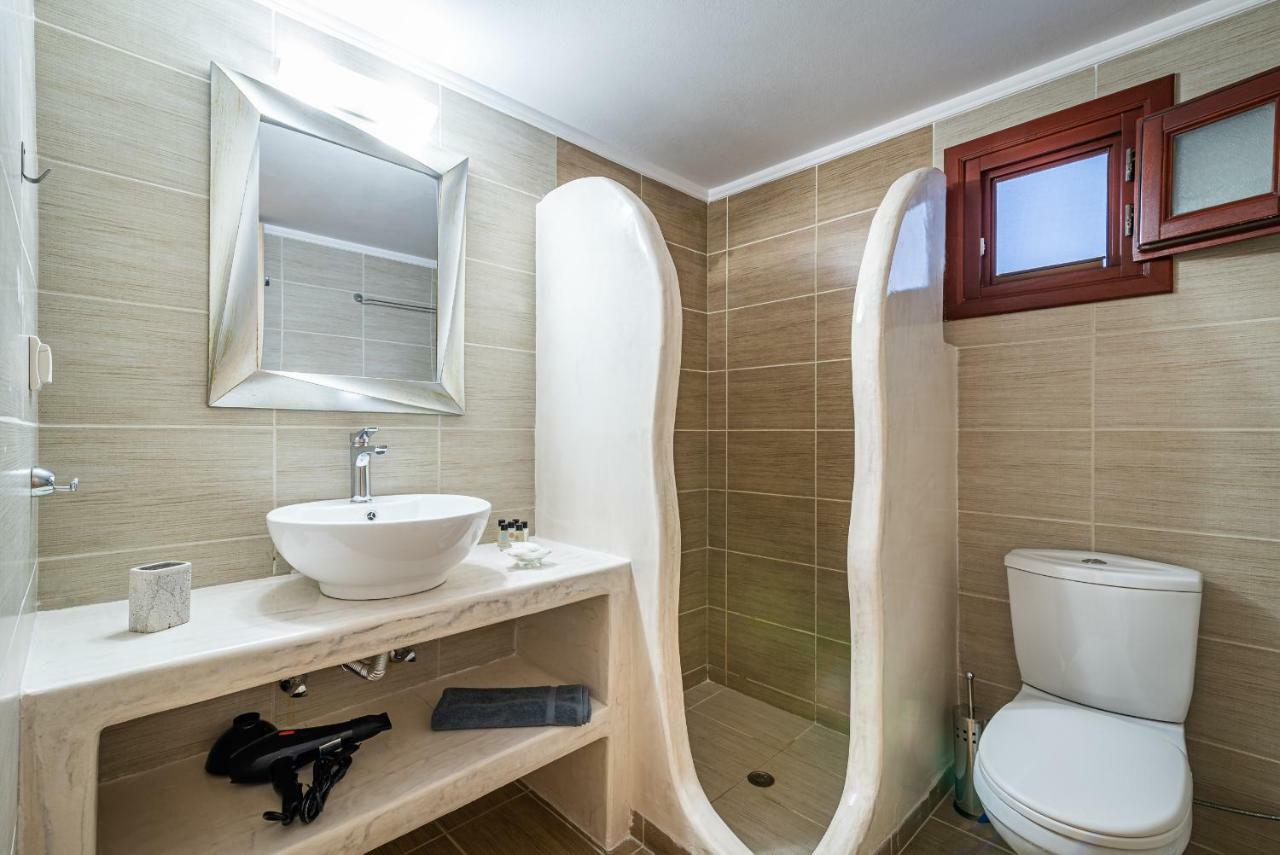 Two-Bedroom Apartment,882876820:JPEG