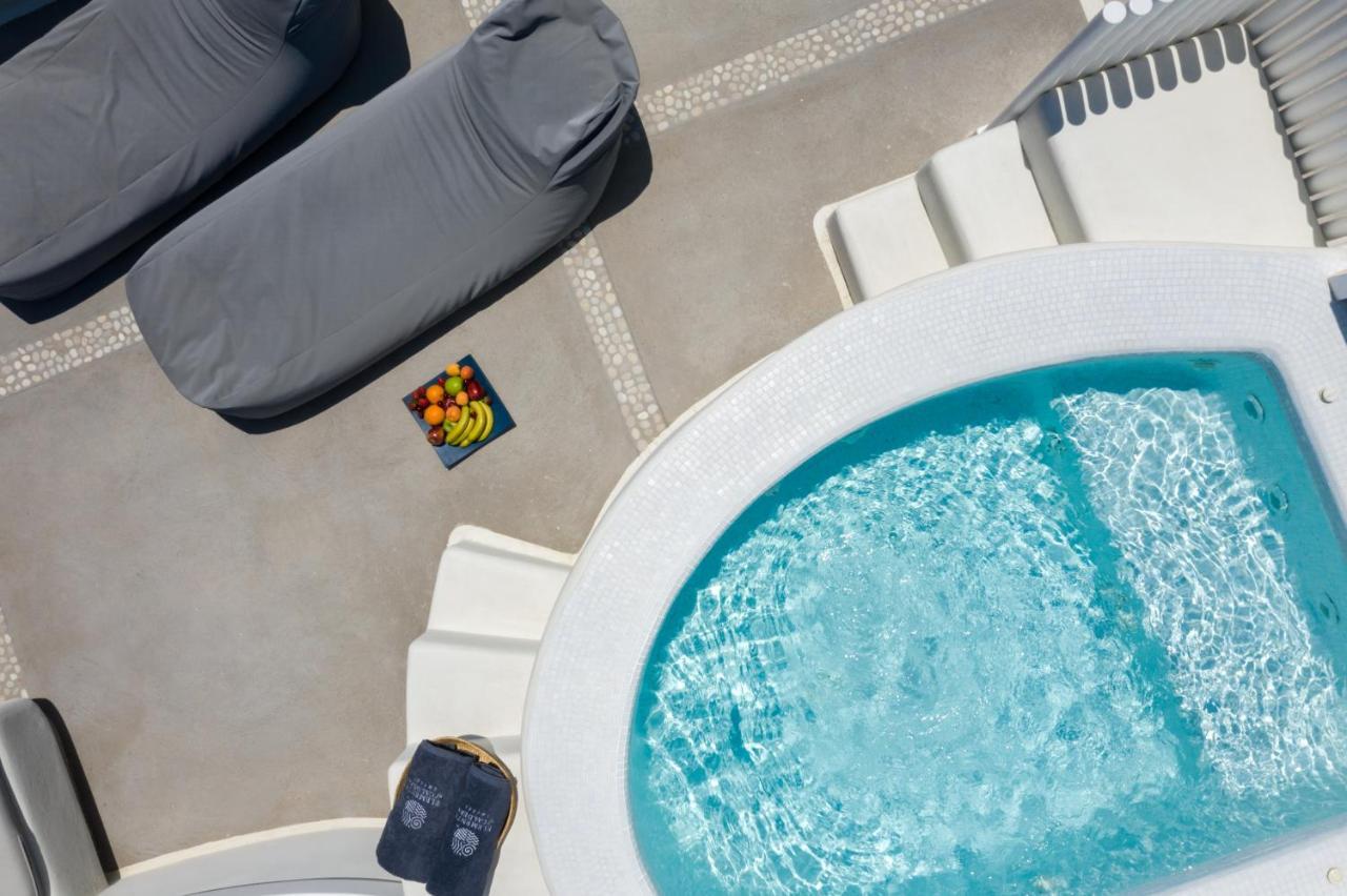 Senior Suite with Private Heated Tub and Sea View,946752382:JPEG
