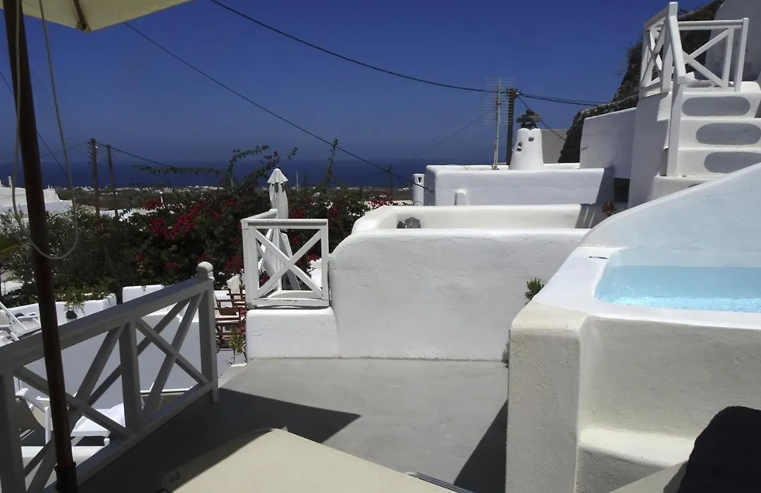 Oia, Finikia Cave House-1