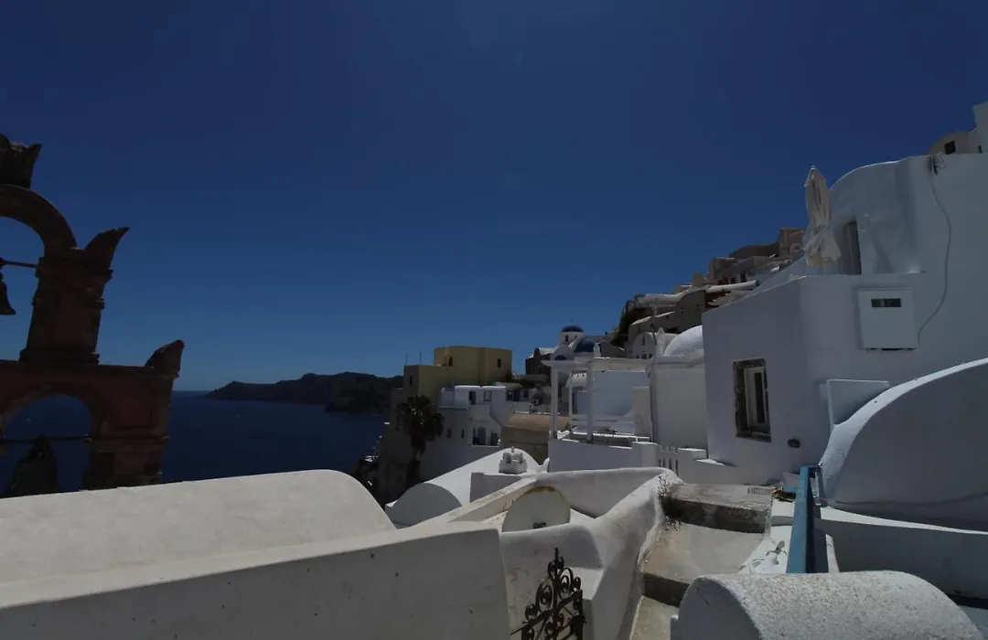 Astrea Suites Notus Dome House-1