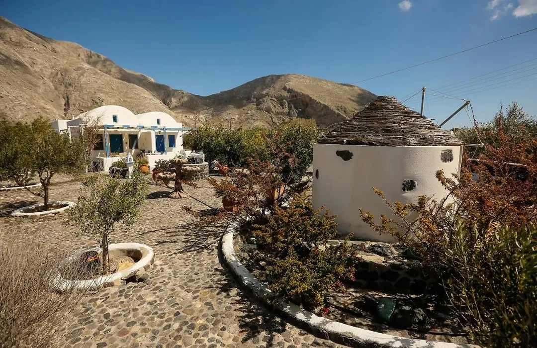 Perissa 2 Bedrooms 4 Persons Cycladic House By Mps-1