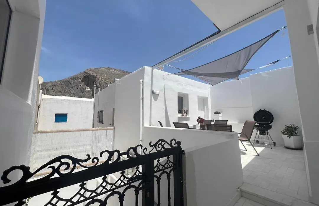 3 Bedroom House Included Car Rental-Heated Jacuzzi-1