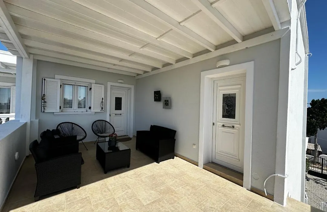 Veldi Art - Kamari Beach Apartment-1