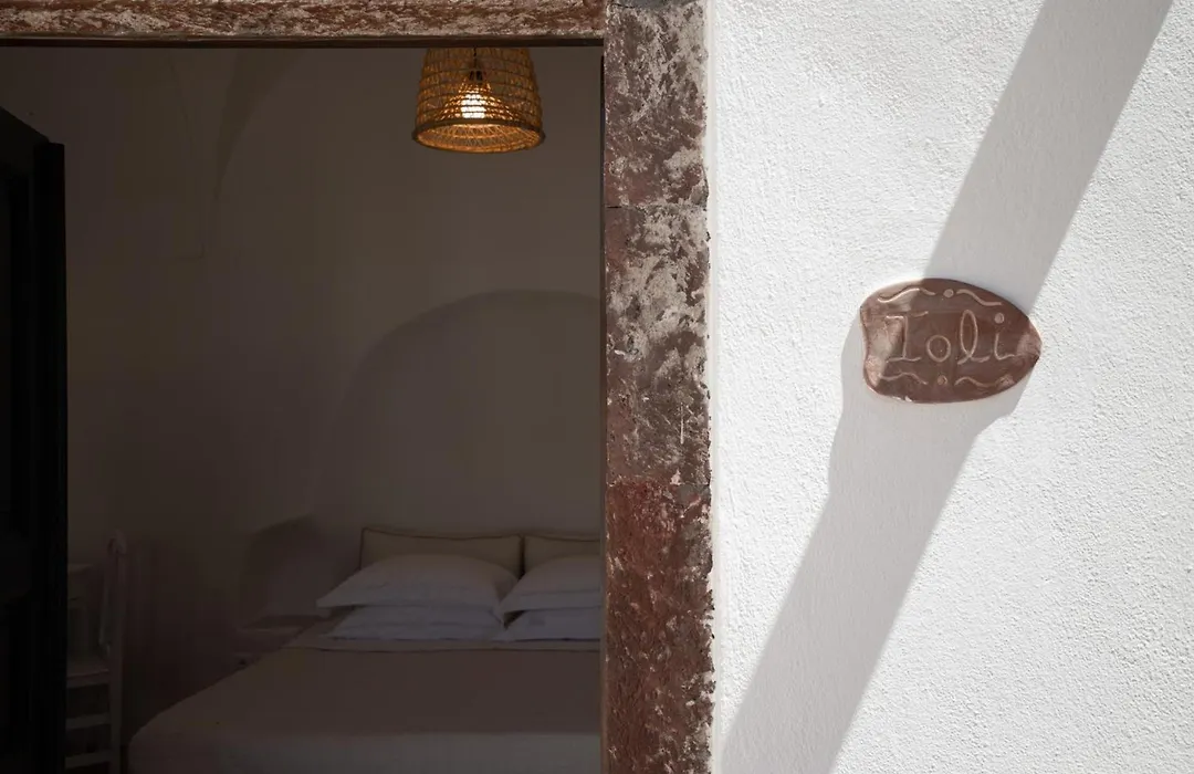 Madame Kalitsi Cozy Suites-1