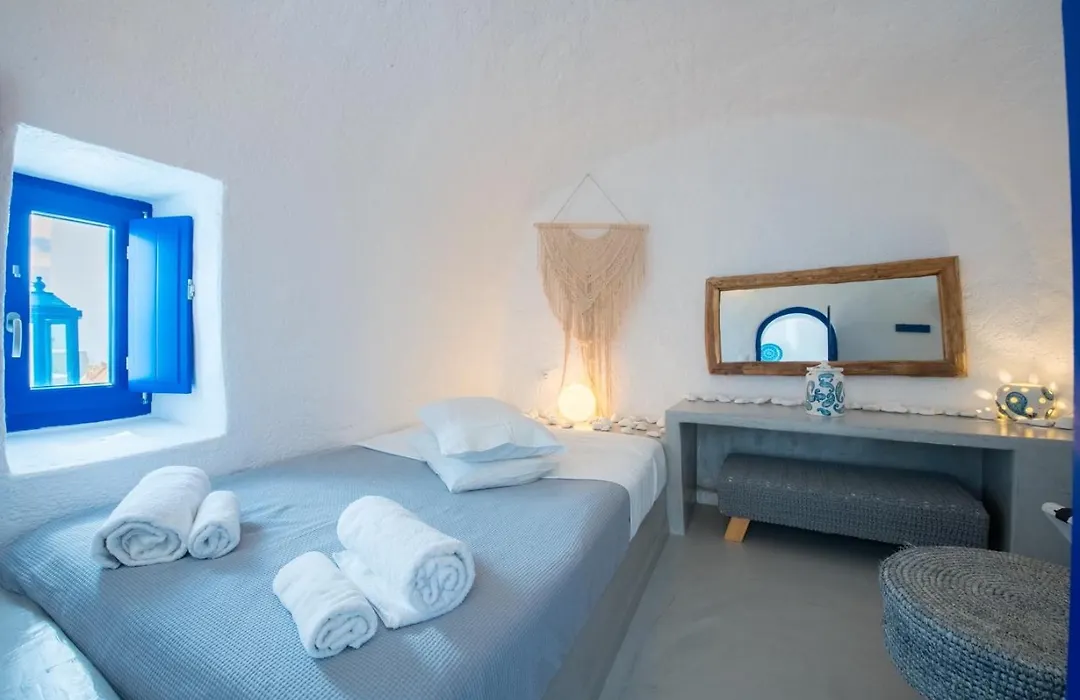 Blu Bianco Cave House-1