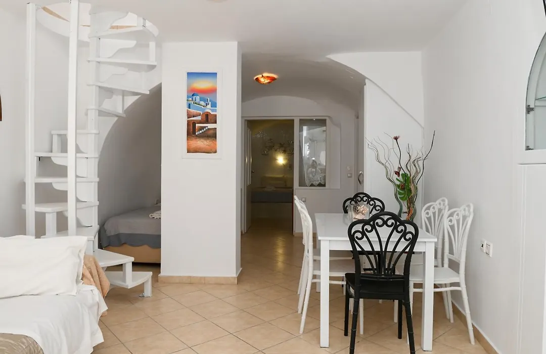 Vinas Place City Center-1