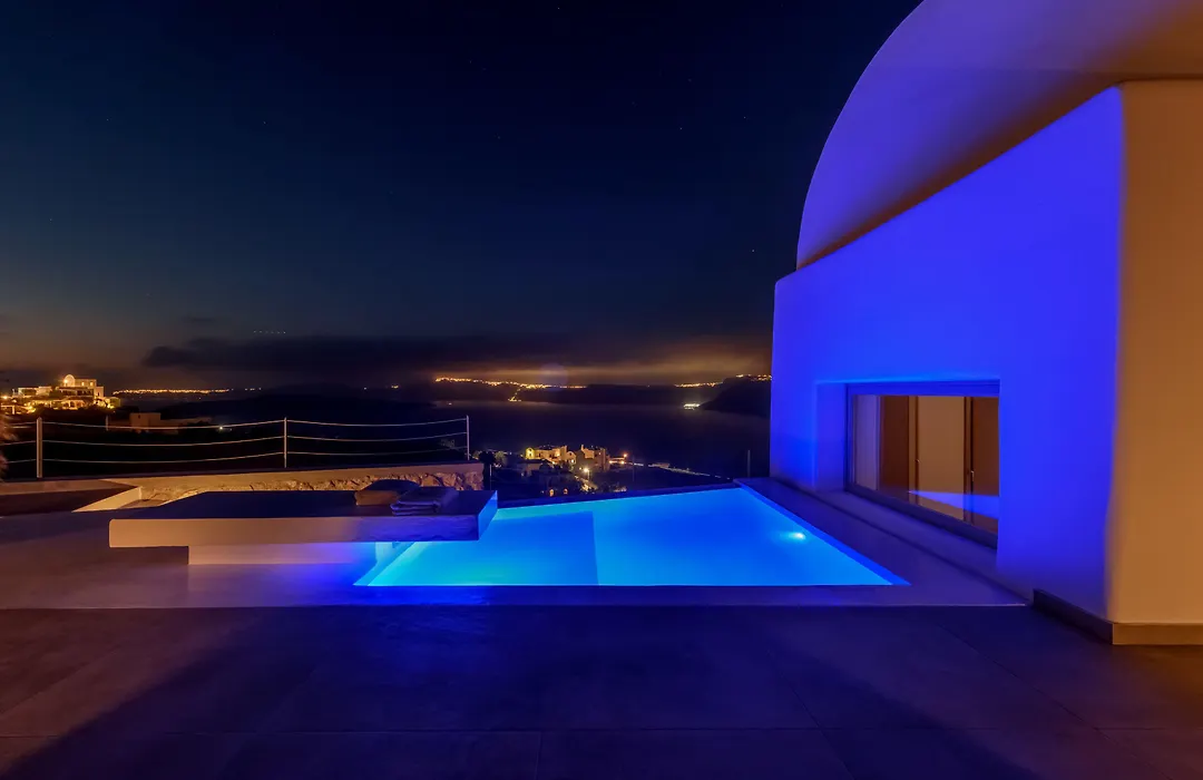 Earino Suites And Villa-1