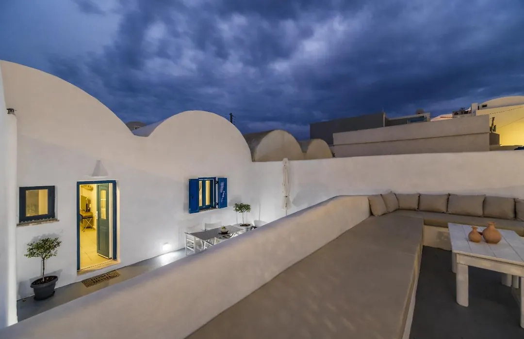 Aether Canava - Heated Pool In The Heart Of Fira-1