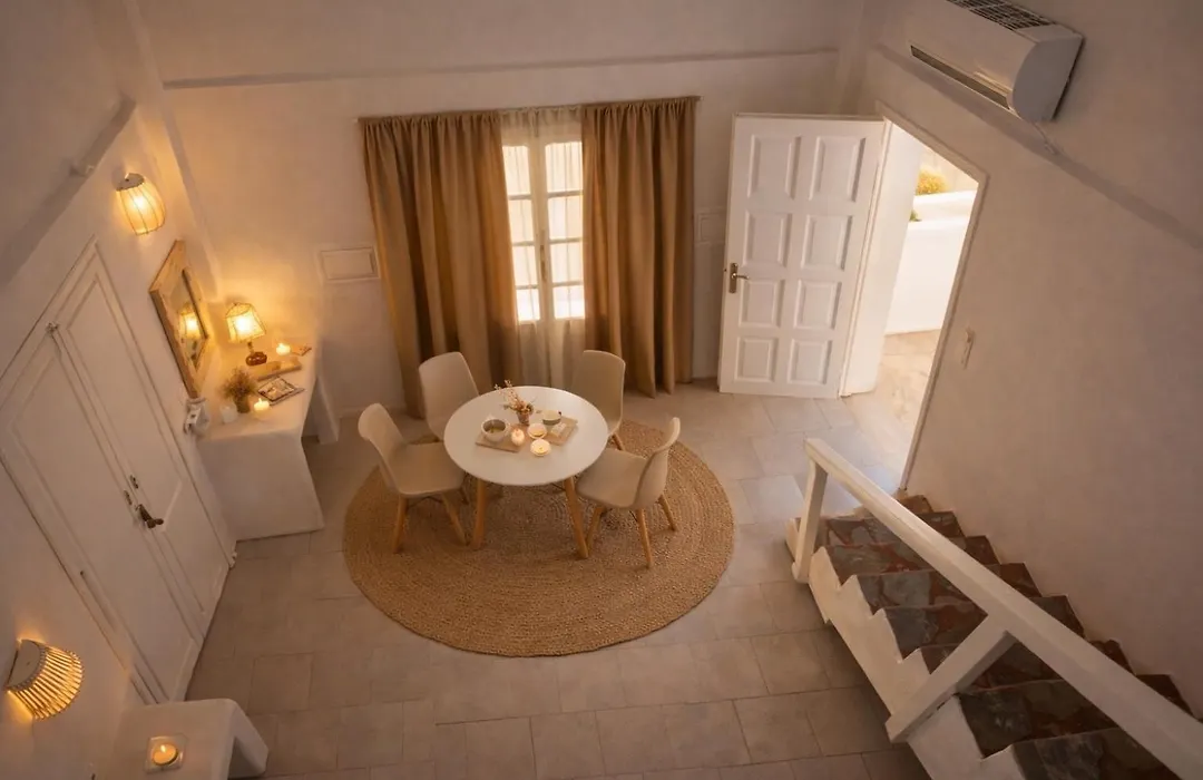 Noeme Santorini-1