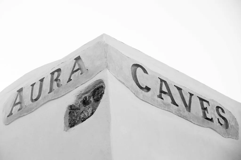 Αura Cave-1