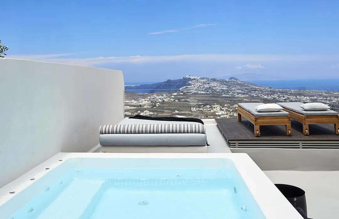 White & Co. La Torre Suites-1