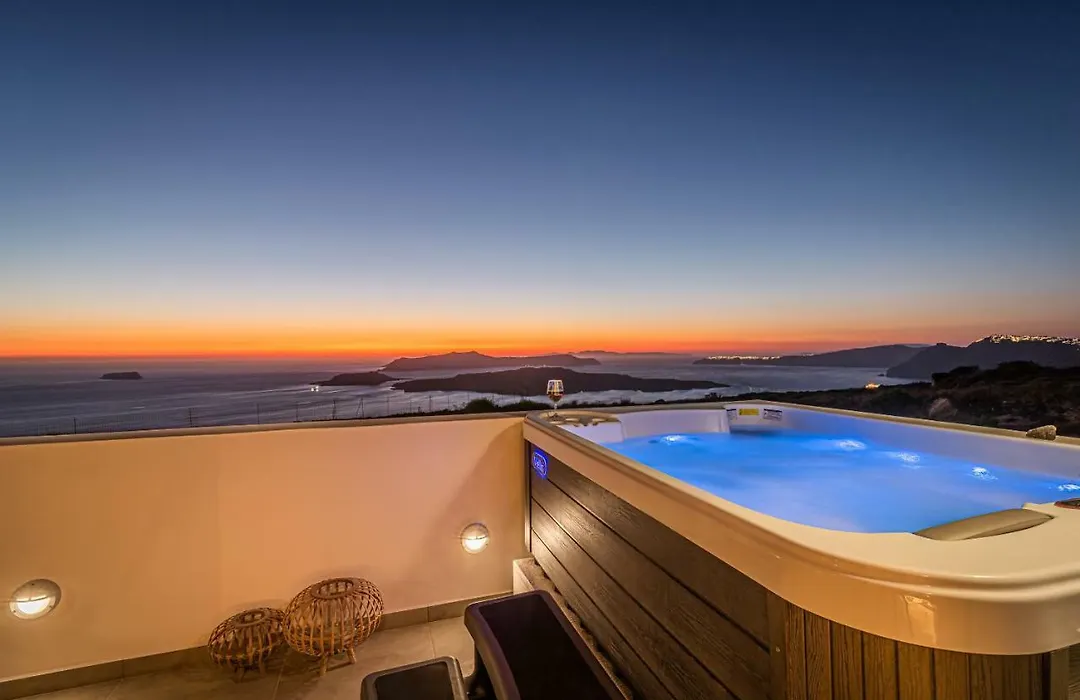 Caldera Stories Private Suites-1