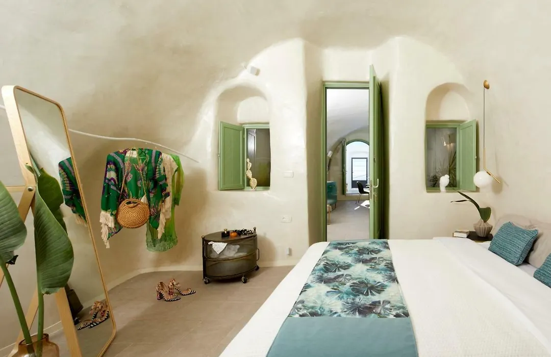 Gitsa Cliff Luxury Villa-1