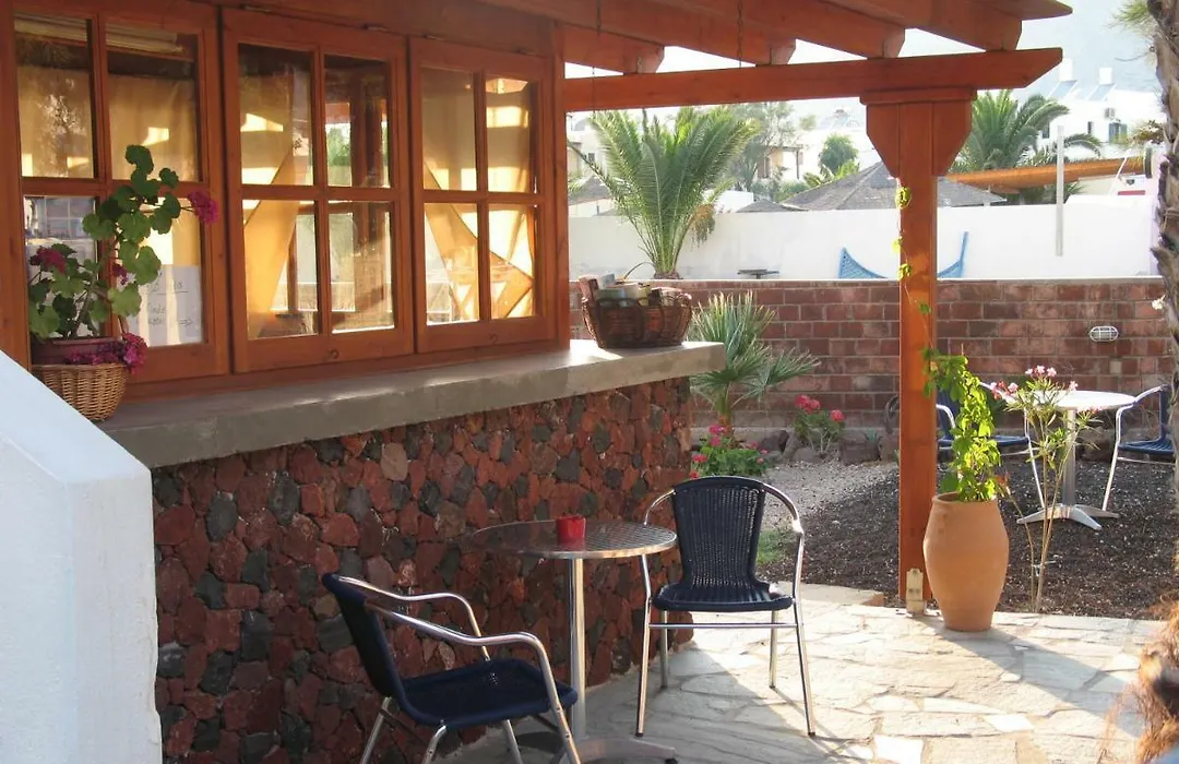 5Bedroom Villa In Perissa Beach-1
