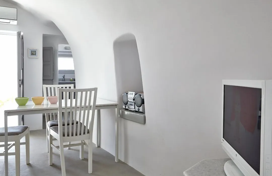 Liakada Oia Suites-1