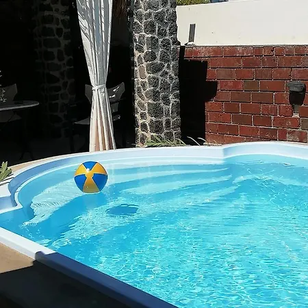 5Bedroom Villa In Perissa Beach-2