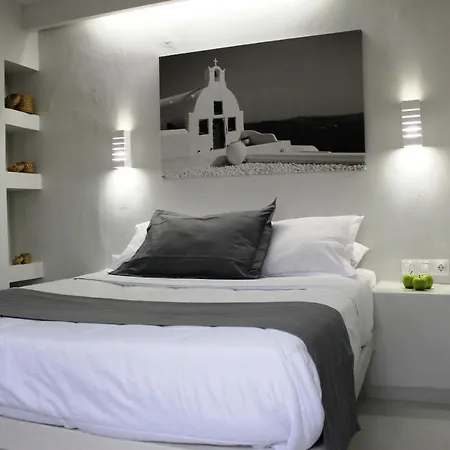 Paralia Diamond Suites-3