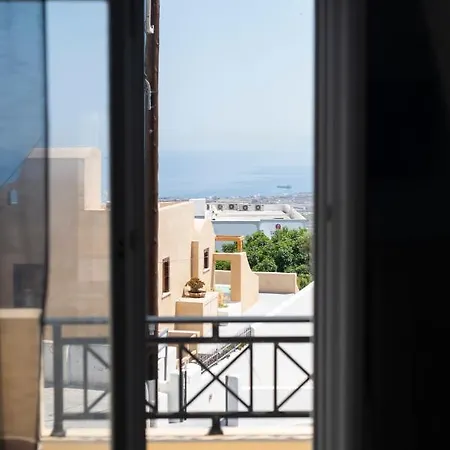 K & G Central Apartments Fira-2