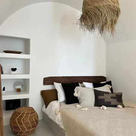 Delta Suites-3