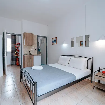 Marousi Rooms-3