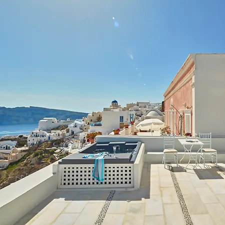 La Maltese Oia Luxury Suites-2