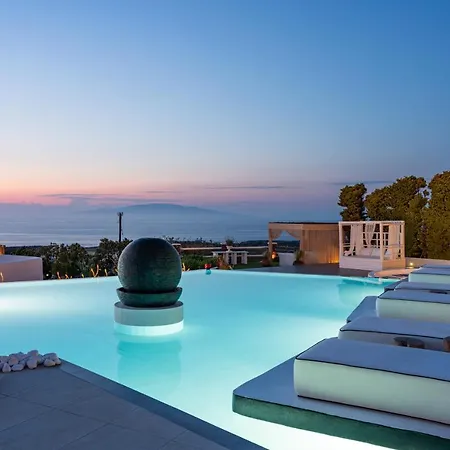 Lovely House At Oia Village Center-3