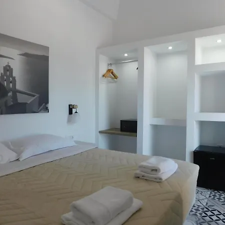 Fira Capital Rooms-2
