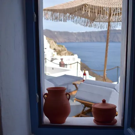 Oinos Luxury Suites Caldera-2