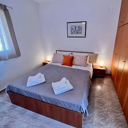 Kritamo Apartment-2