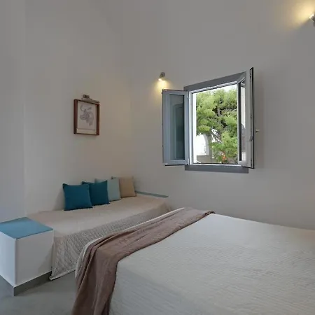 Santorini Blue Dome Rooms-3