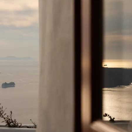 Serendipity Cliffside Villa & Suites-3