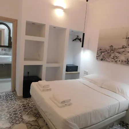 Fira City Line Rooms-2